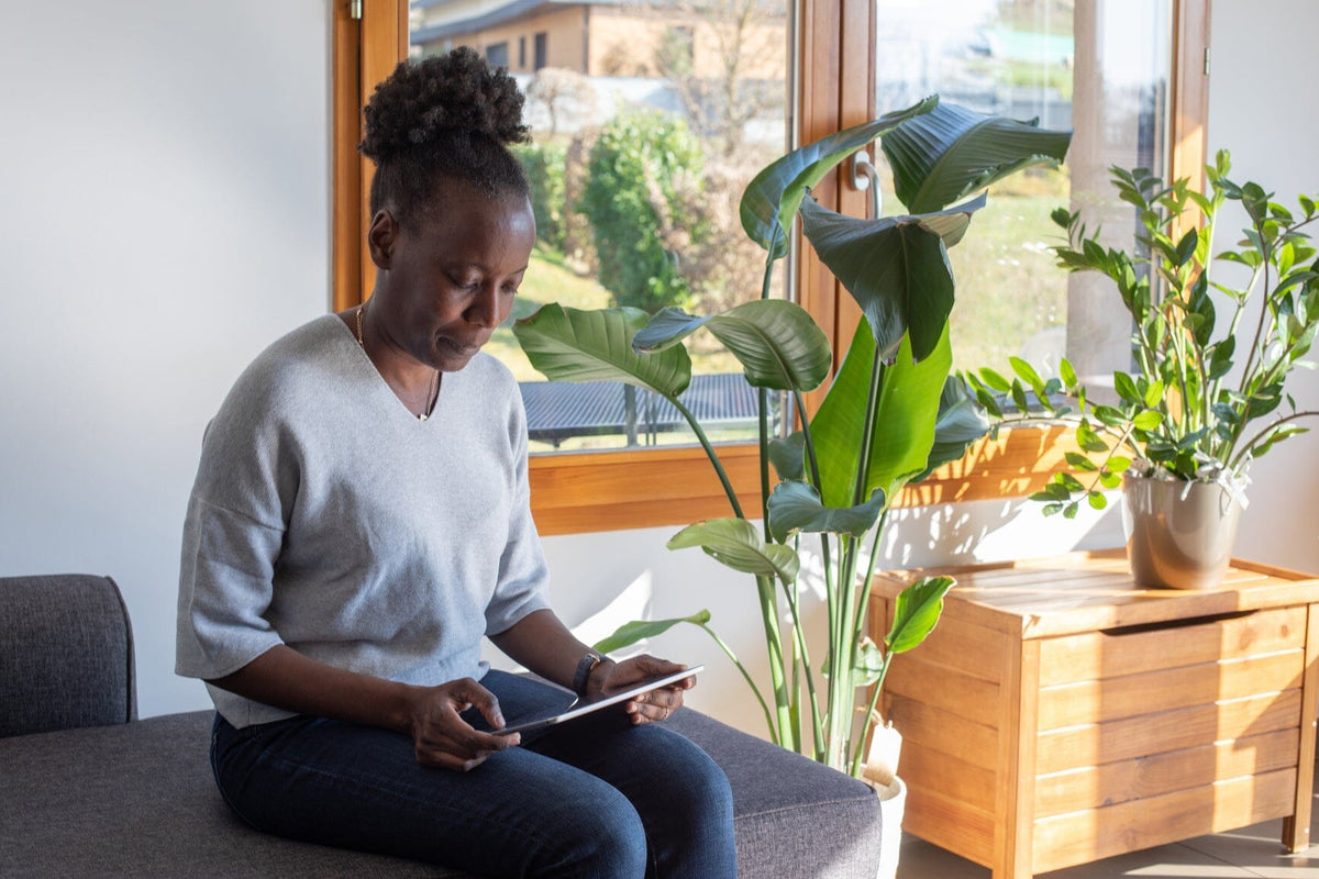 woman on laptop