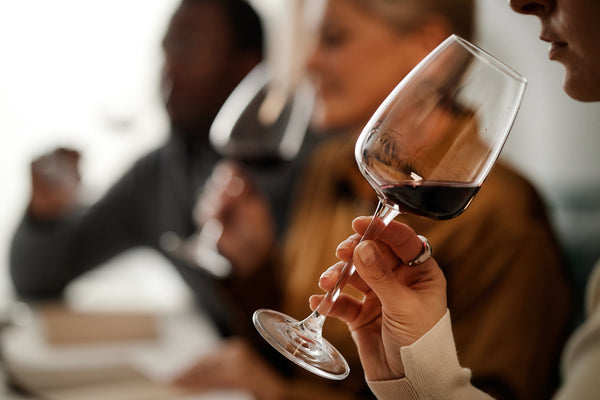 Rethinking Your Nightly Glass: Alcohol & Your Menopause Symptoms